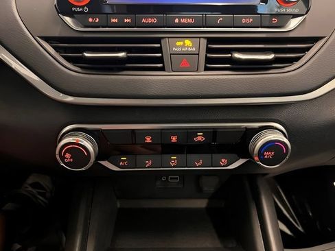 Used 2023 Nissan Altima 2.5 S FWD image 21