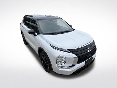 Used 2023 Mitsubishi Outlander SEL AWD/4WD image 40