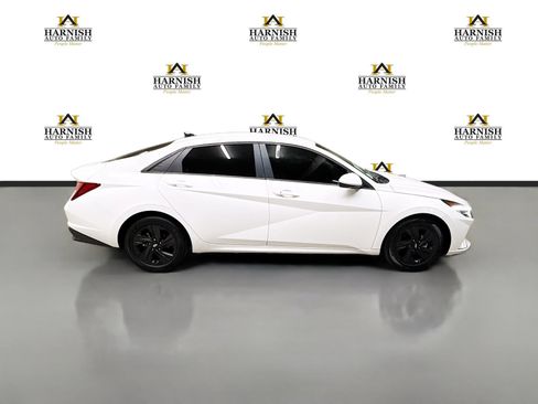 Used 2021 Hyundai Elantra SEL FWD image 4