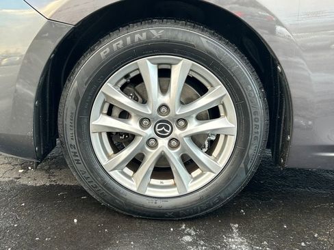 Used 2018 MAZDA MAZDA3 Sport image 10