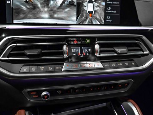 Used 2020 BMW X6 xDrive40i w/ Executive Package image 27