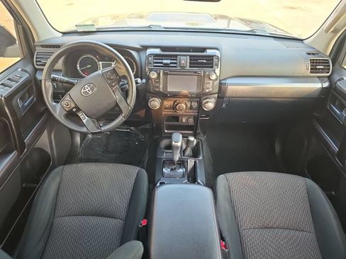 Used 2018 Toyota 4Runner TRD Off-Road AWD/4WD image 10