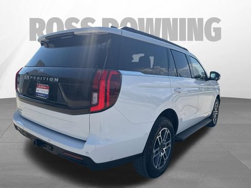Used 2025 Ford Expedition Active image 7