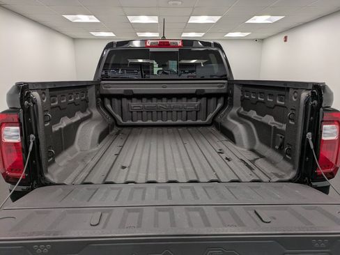 Used 2024 GMC Canyon Denali image 24