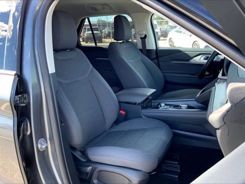 Used 2026 Ford Explorer Active image 9