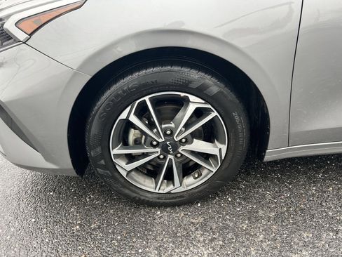 Used 2023 Kia Forte LXS image 12