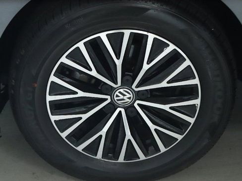 Used 2021 Volkswagen Jetta SE w/ SE Cold Weather Package FWD image 37