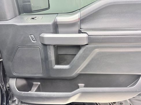 Used 2016 Ford F150 XLT w/ Equipment Group 302A Luxury image 16