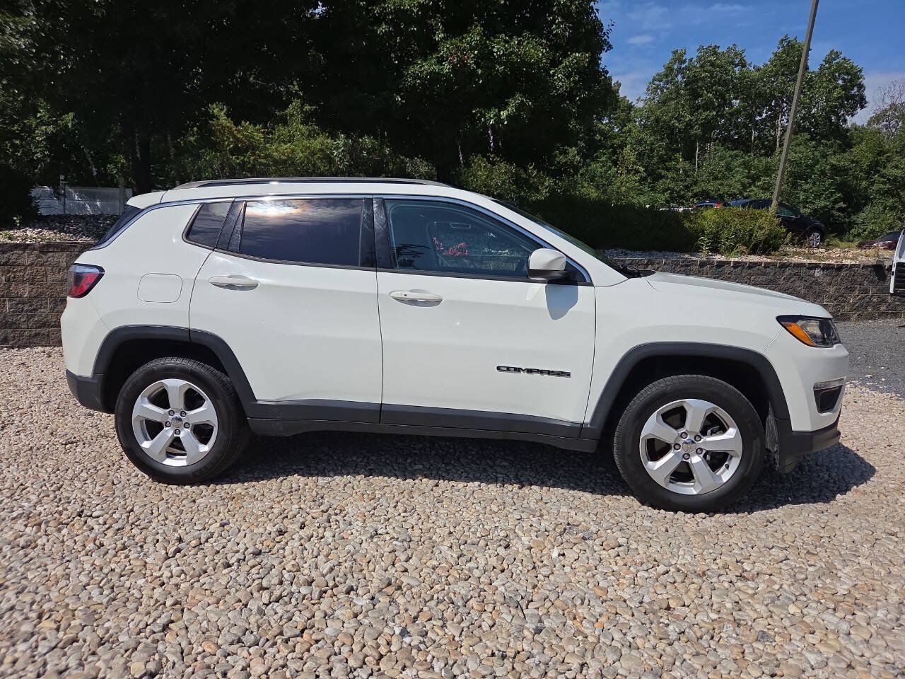Used 2018 Jeep Compass Latitude w/ Popular Equipment Group AWD/4WD image 7