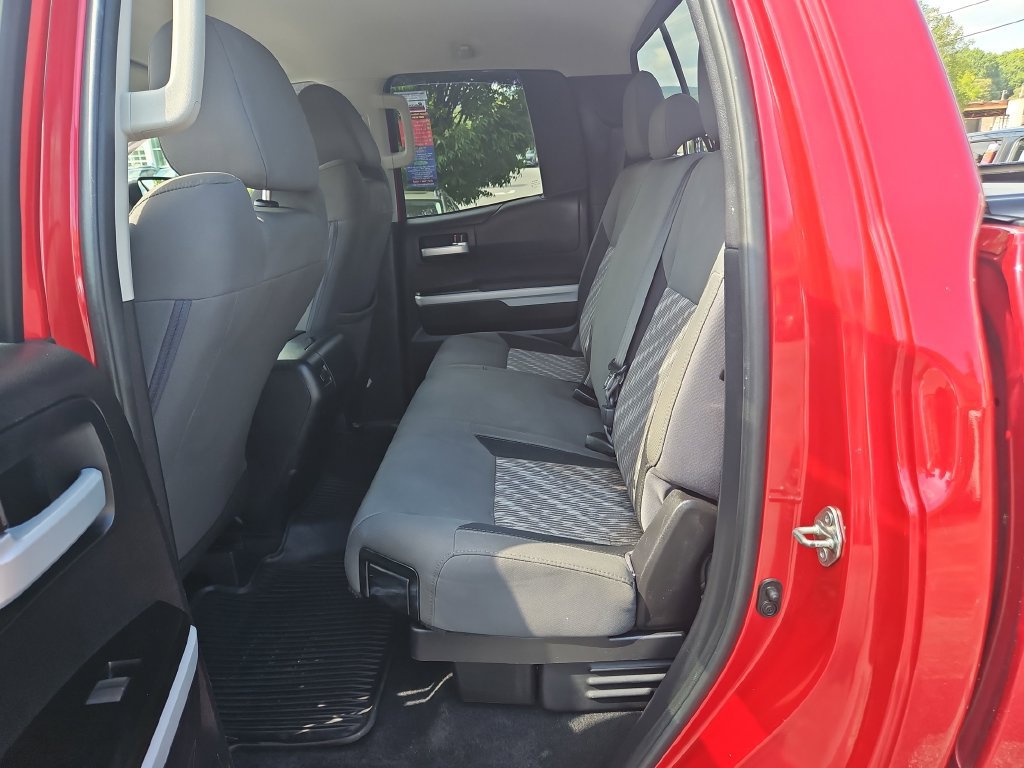 Used 2018 Toyota Tundra SR5 w/ SR5 Upgrade Package AWD/4WD image 24