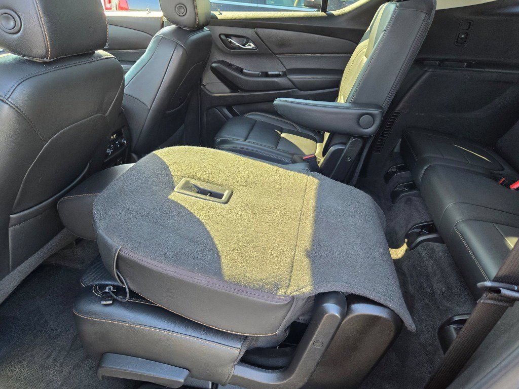 Used 2019 Chevrolet Traverse Premier w/ LPO, Floor Liner Package AWD/4WD image 17