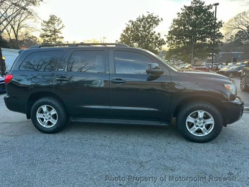 Used 2017 Toyota Sequoia SR5 image 22