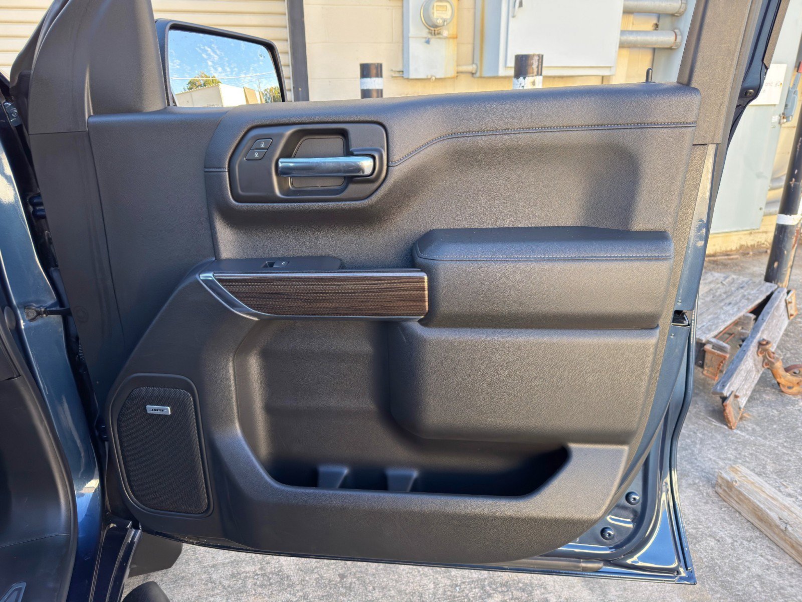 Used 2020 Chevrolet Silverado 1500 LT Trail Boss AWD/4WD image 40