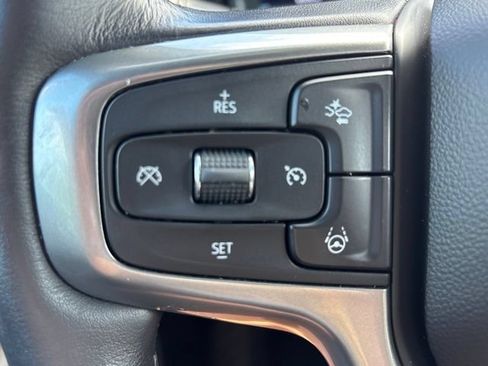 Used 2024 Chevrolet Suburban Premier w/ Advanced Technology Package AWD/4WD image 38