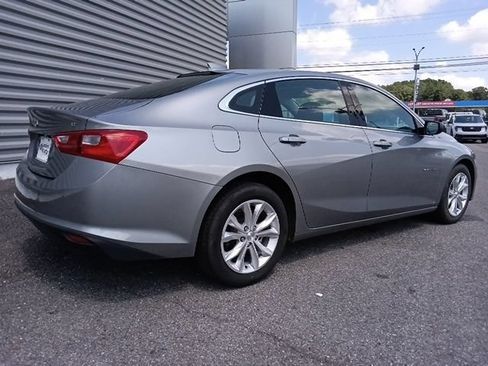 Used 2024 Chevrolet Malibu LT FWD image 3