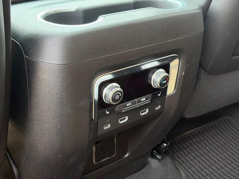 Used 2024 GMC Yukon Denali Ultimate AWD/4WD image 12