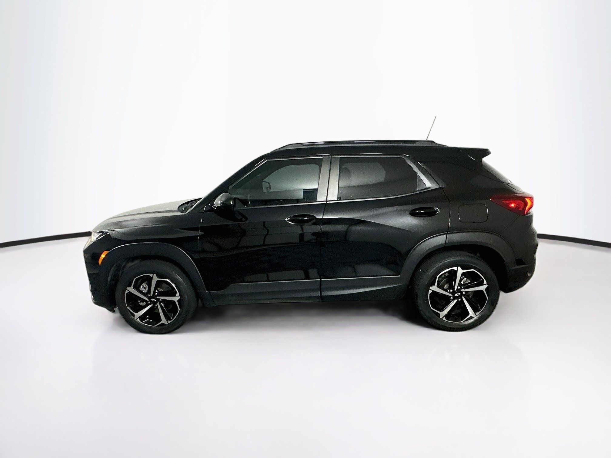 Used 2022 Chevrolet TrailBlazer RS FWD image 4