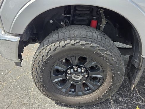 Used 2022 Ford F350 Lariat w/ Tremor Off-Road Package AWD/4WD image 18