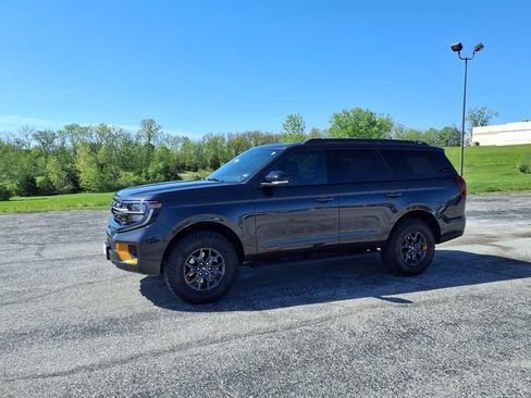 Used 2025 Ford Expedition Tremor AWD/4WD image 35