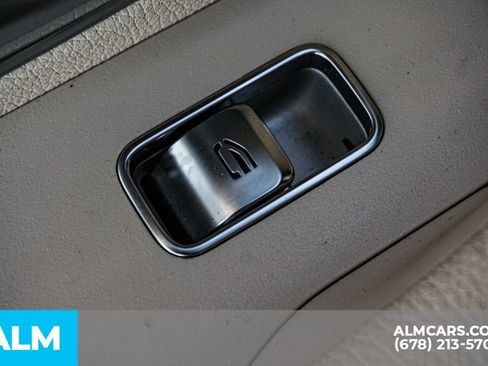 Used 2025 Mercedes-Benz GLE 350 4MATIC image 55