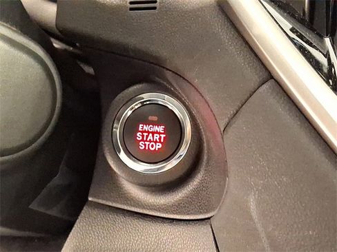 Certified 2025 Subaru Ascent Limited w/ Popular Package #2 image 28