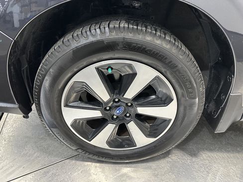 Used 2017 Subaru Forester 2.5i w/ Alloy Wheel Package image 10