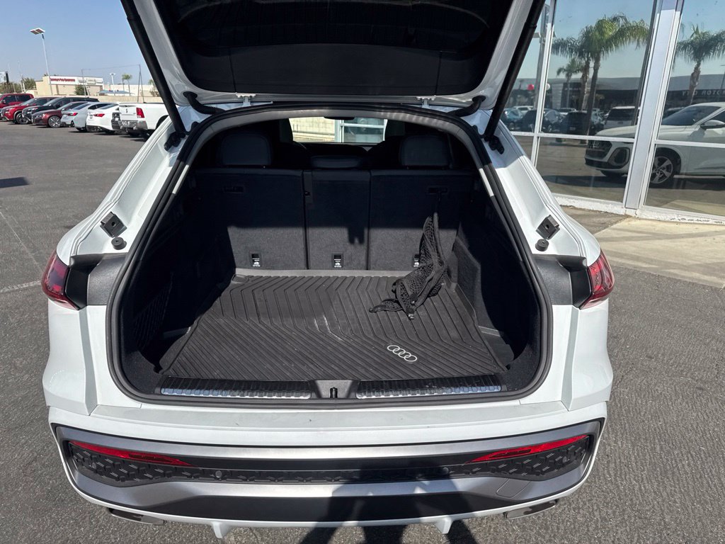 Used 2025 Audi Q5 Premium Plus w/ Premium Plus AWD/4WD image 15