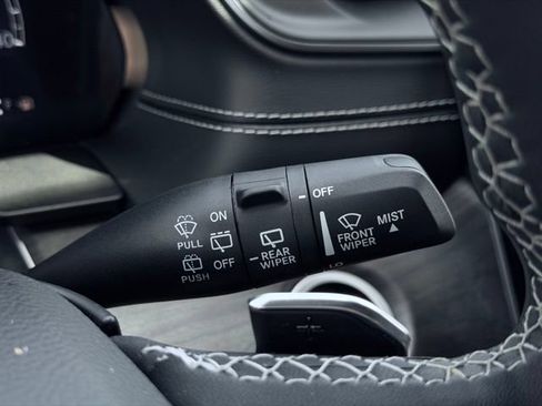 Certified 2023 Jeep Grand Cherokee Limited w/ Luxury Tech Group II AWD/4WD image 29
