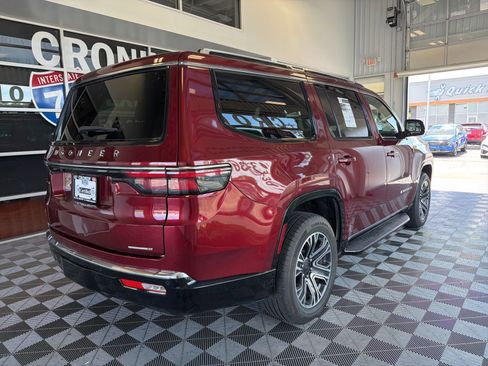 Used 2024 Jeep Wagoneer Series II AWD/4WD image 6