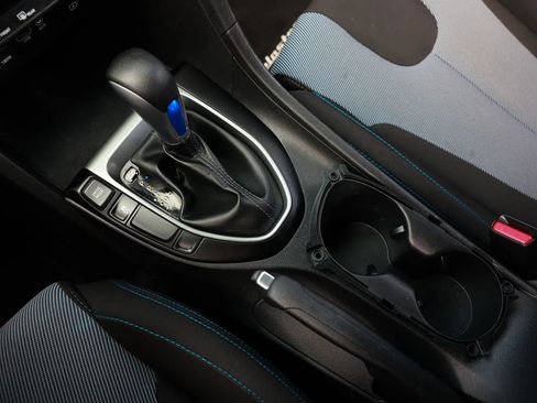 Used 2019 Hyundai Veloster 2.0 FWD image 38