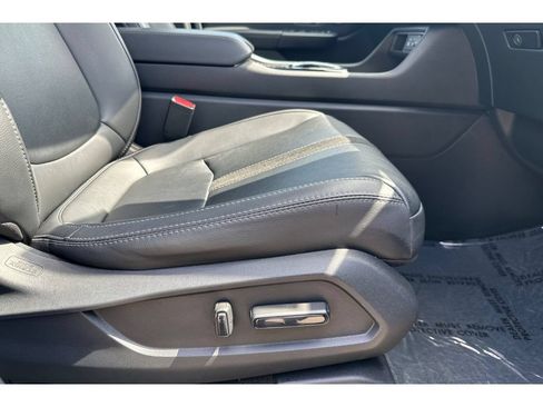 Used 2024 Honda Pilot Touring image 24