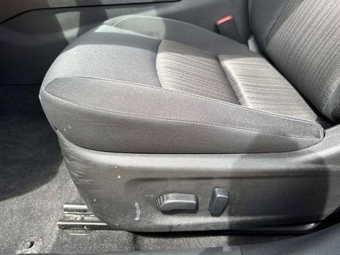 Used 2025 Nissan Altima 2.5 SV FWD image 36