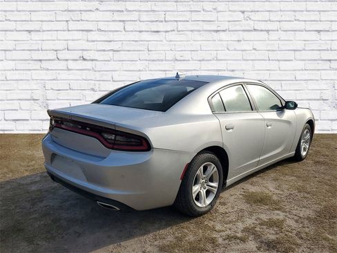 Used 2023 Dodge Charger SXT image 2