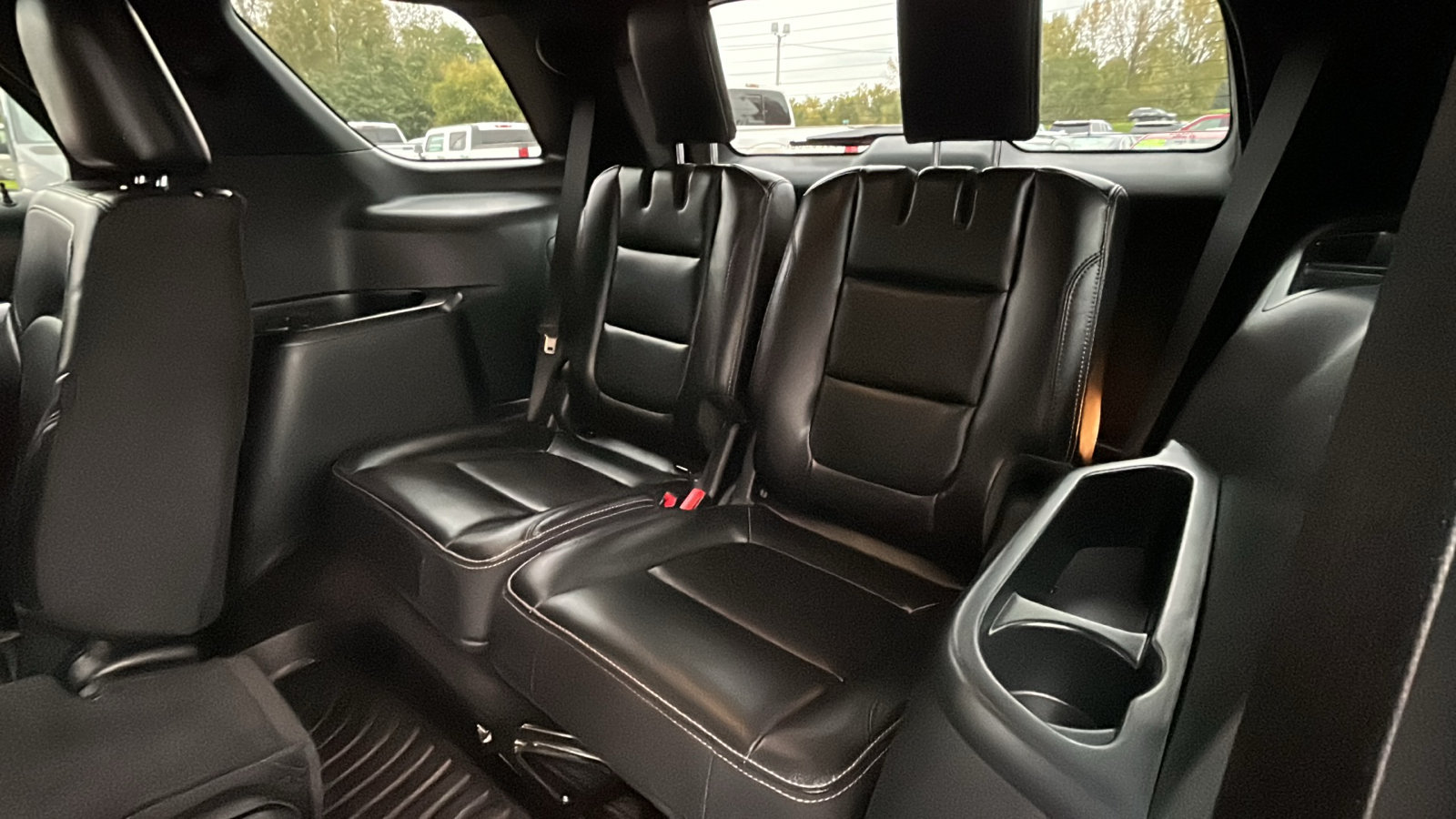 Used 2019 Ford Explorer Limited AWD/4WD image 17