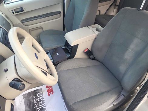 Used 2012 Ford Escape XLS image 10