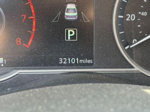 Used 2025 Nissan Versa SV FWD image 38