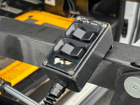 Used 2016 Ford Transit 250 148 Medium Roof RWD image 9