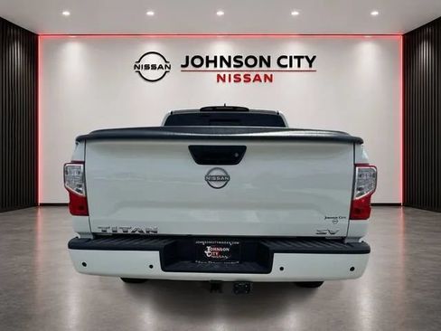Used 2023 Nissan Titan SV RWD image 6