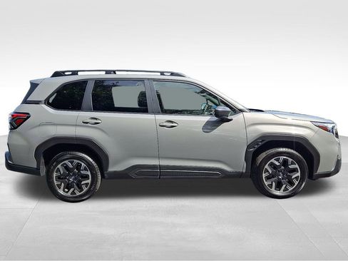 Certified 2025 Subaru Forester Premium image 7