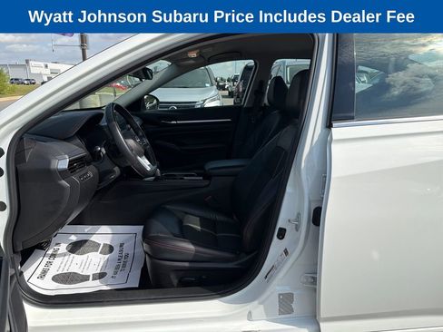 Used 2024 Nissan Altima 2.5 SR FWD image 15