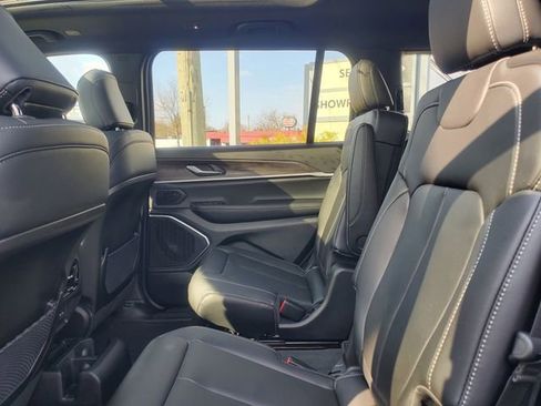 New 2026 Jeep Grand Cherokee L Limited AWD/4WD image 15