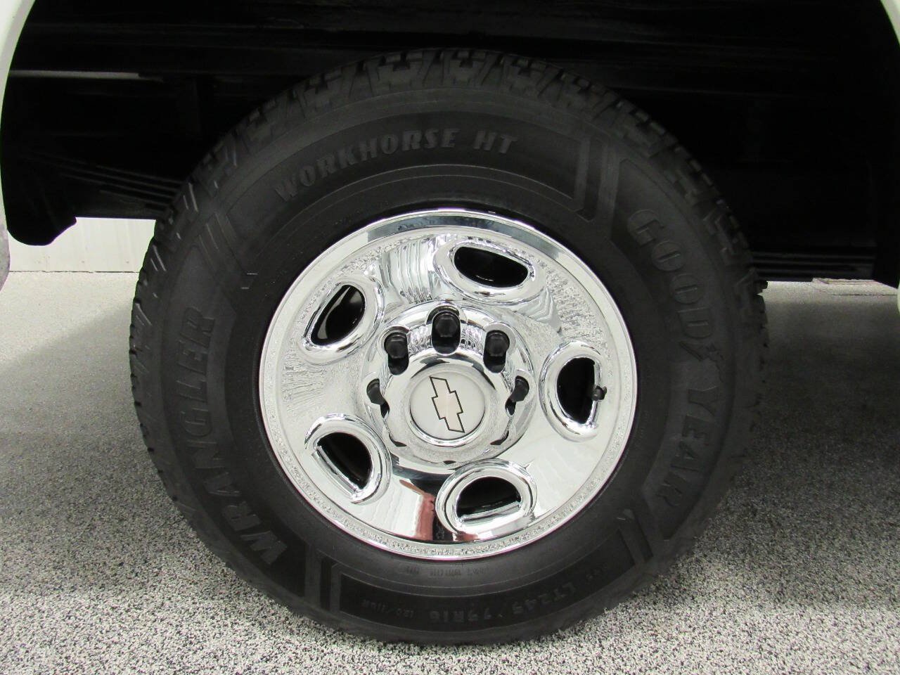 Used 2018 Chevrolet Express 3500 w/ Power Convenience Package RWD image 14