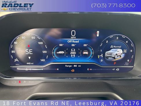 Used 2024 Chevrolet Suburban High Country AWD/4WD image 16