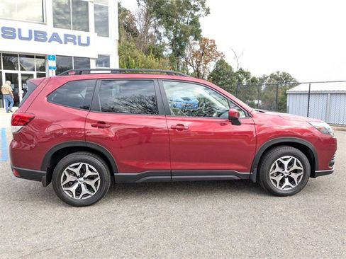 Certified 2023 Subaru Forester Premium image 11