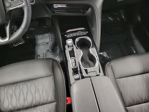 Used 2023 Buick Envision Avenir image 17