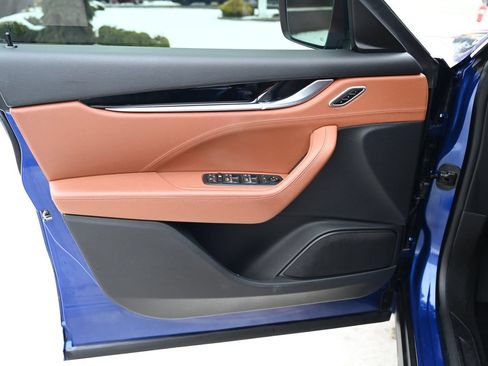 Used 2020 Maserati Levante image 16