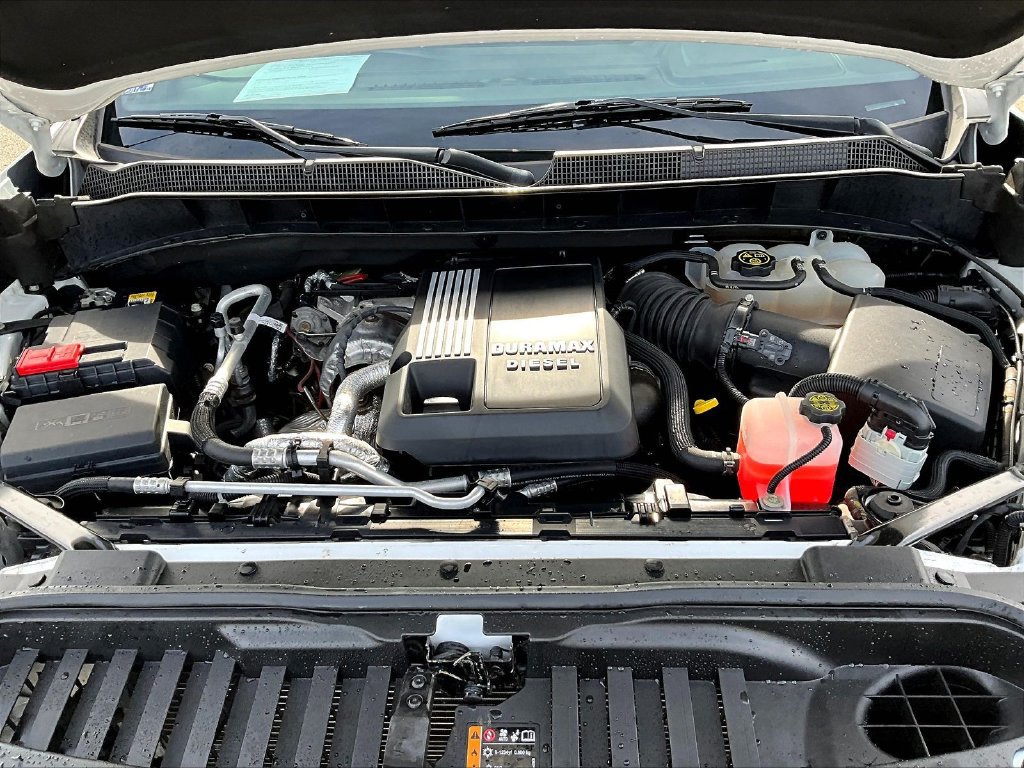 Used 2023 Chevrolet Silverado 1500 LT AWD/4WD image 33