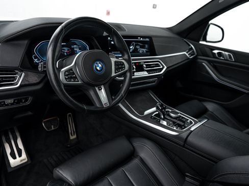 Used 2022 BMW X5 xDrive45e w/ M Sport Package AWD/4WD image 8