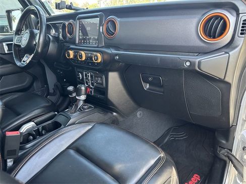 Certified 2021 Jeep Gladiator Mojave image 13