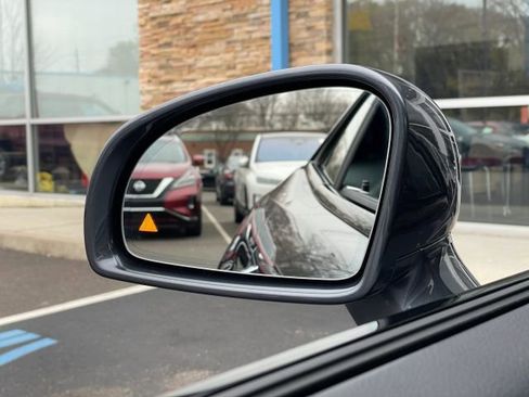 Used 2015 Mercedes-Benz SL 550 image 18